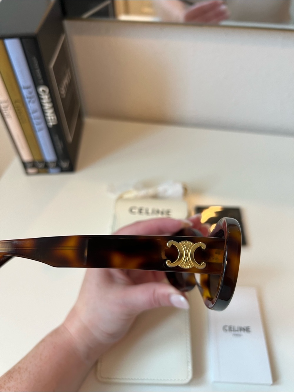 CELINE Tortoiseshell Oval Sunglasses - gently worn! - Picture 4 of 17